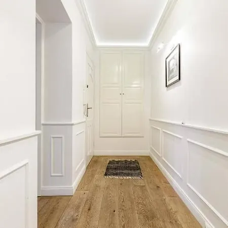 Golden Apartments&glamping- Uniwersytecka Apartament *
