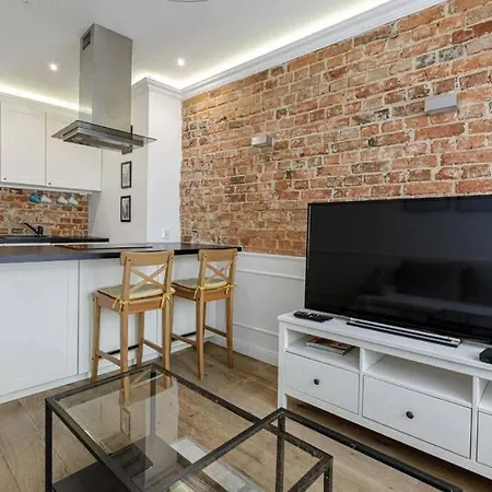 Golden Apartments&glamping- Uniwersytecka Appartement *